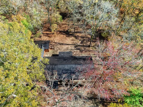180 Johnboat LN, Broken Bow, OK 74728