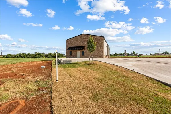 7612 NW 79th PL, Oklahoma City, OK 73132
