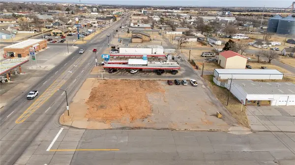 202 E Main ST, Weatherford, OK 73096