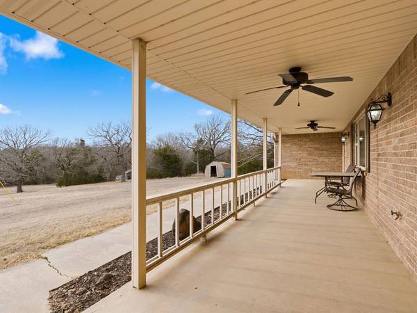 35619 EW 1400 RD, Konawa, OK 74849