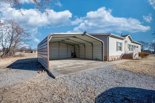 821 E A ST, Watonga, OK 73772