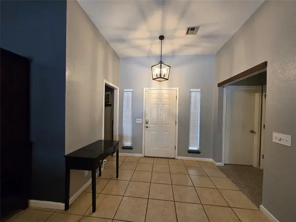 1018 Dustin DR, Edmond, OK 73003