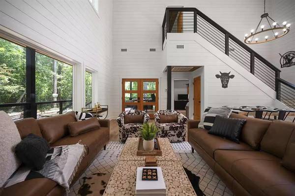 166 Carter Creek LN, Broken Bow, OK 74728