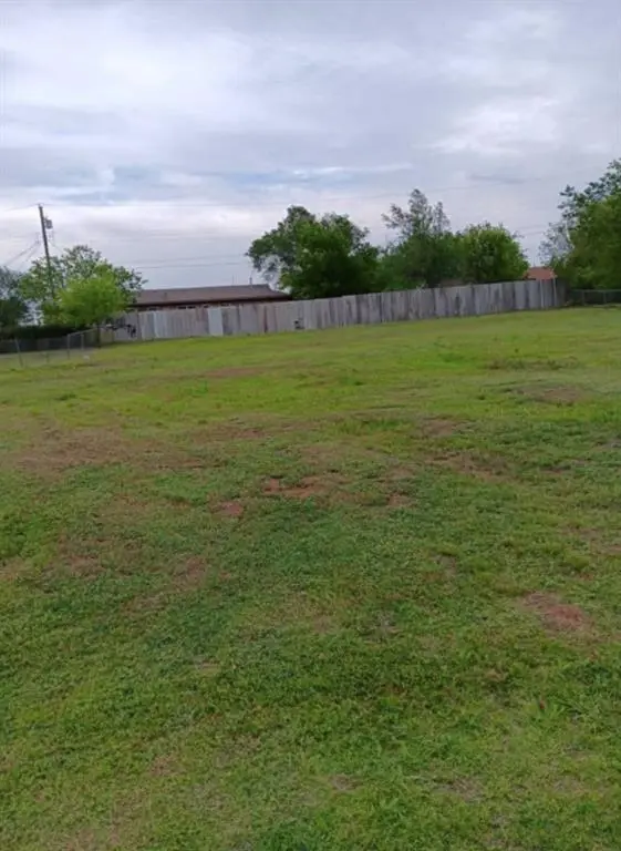 1315 SW Bishop RD, Lawton, OK 73501