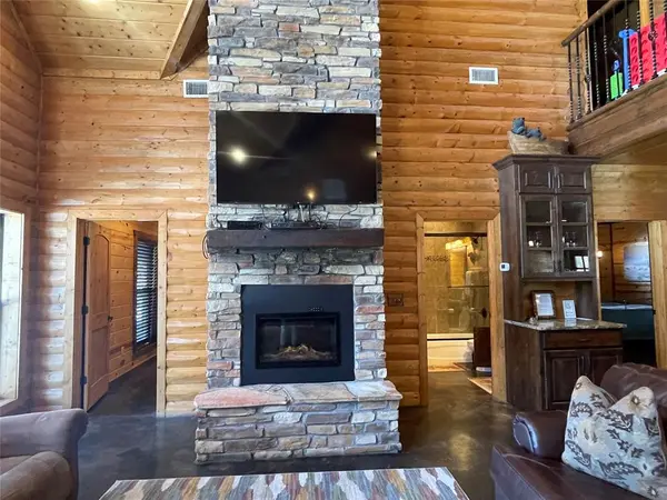 72 Dry Fly LN, Broken Bow, OK 74728