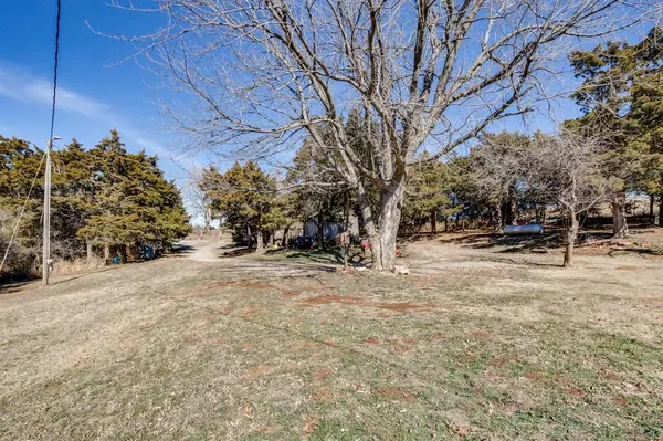 29855 Mounds RD, Hinton, OK 73047