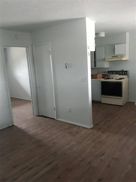 107 S Cornwell DR #1000, Yukon, OK 73099