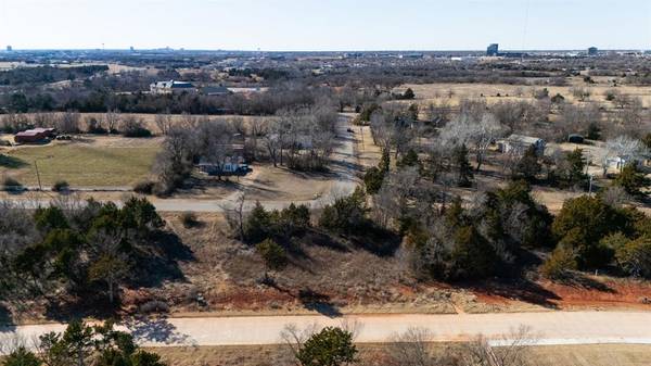 8217 Wilshire Park West DR, Oklahoma City, OK 73116