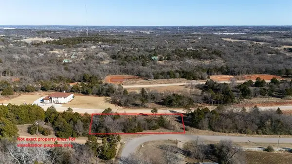 8217 Wilshire Park West DR, Oklahoma City, OK 73116