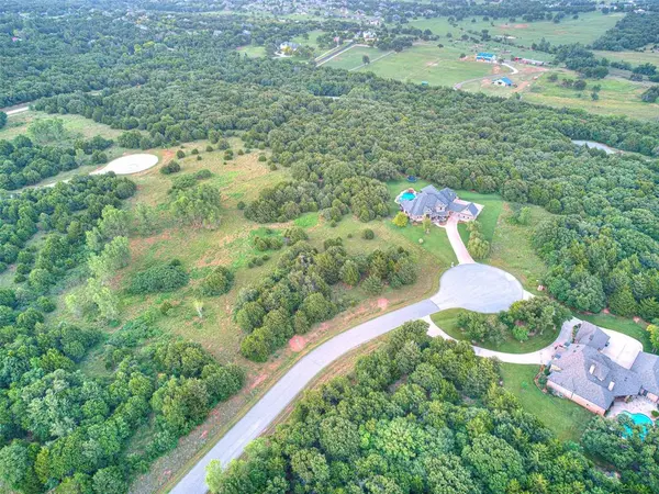 6924 Split Fence LN, Edmond, OK 73034
