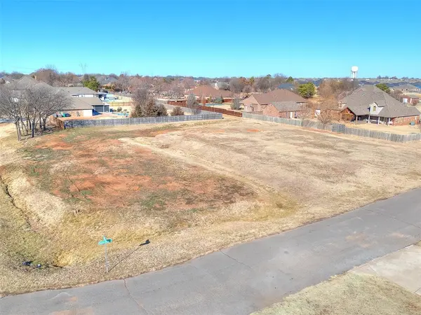 13033 SW 10th ST, Yukon, OK 73099