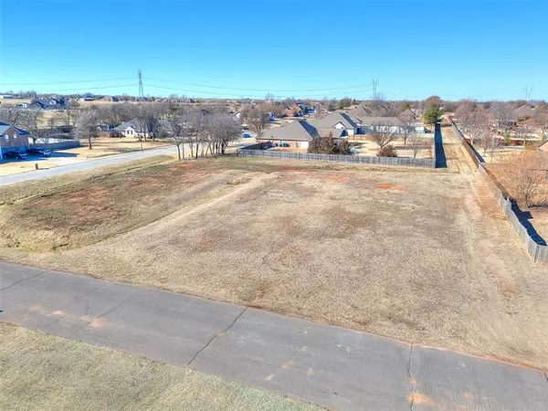 13033 SW 10th ST, Yukon, OK 73099