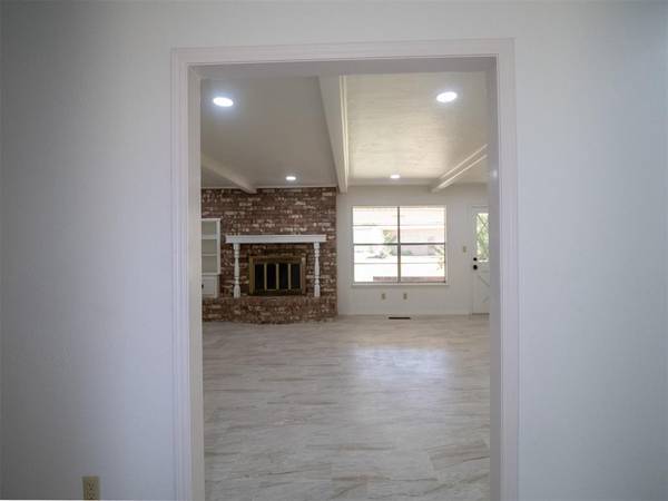 2200 Grisso DR, Seminole, OK 74868