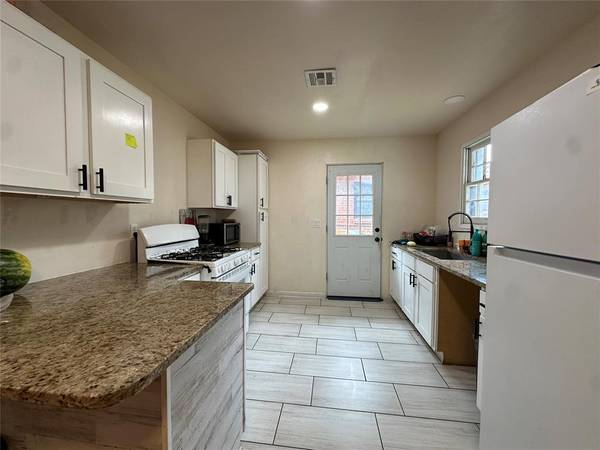 3237 NW 40th ST, Oklahoma City, OK 73112