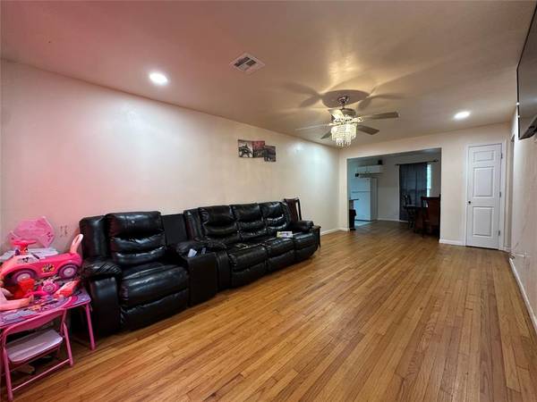 3237 NW 40th ST, Oklahoma City, OK 73112
