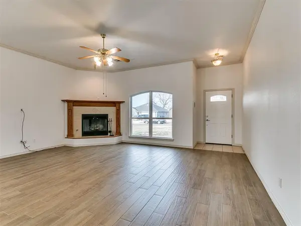 2340 Fruitful DR, Midwest City, OK 73130