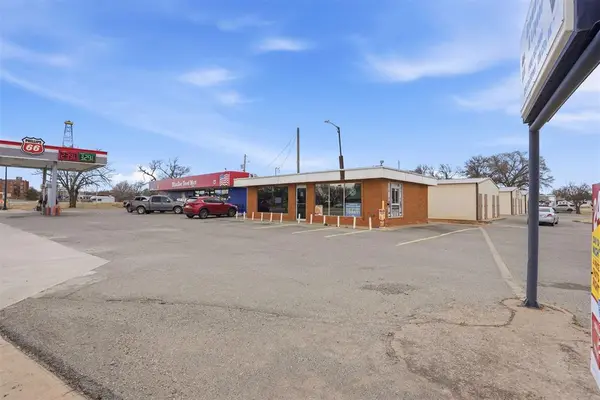319 E 3rd ST, Elk City, OK 73644