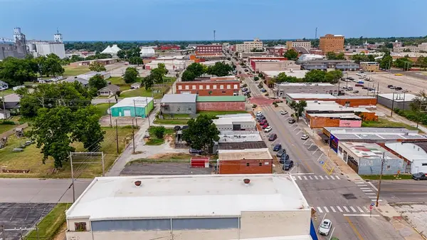 501 E Main ST, Shawnee, OK 74801