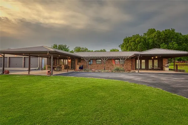 21303 E 990 RD, Foss Lake, OK 73647