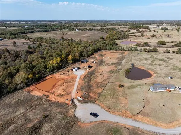 10529 184th ST, Lindsay, OK 73052