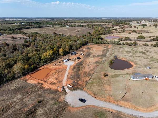 10529 184th ST, Lindsay, OK 73052
