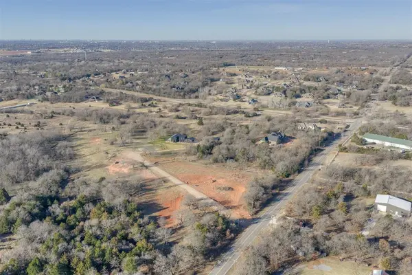 E Sorghum Mill RD, Edmond, OK 73034
