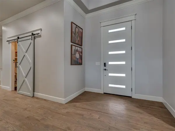 4205 Bridge Wood LN, Mustang, OK 73064