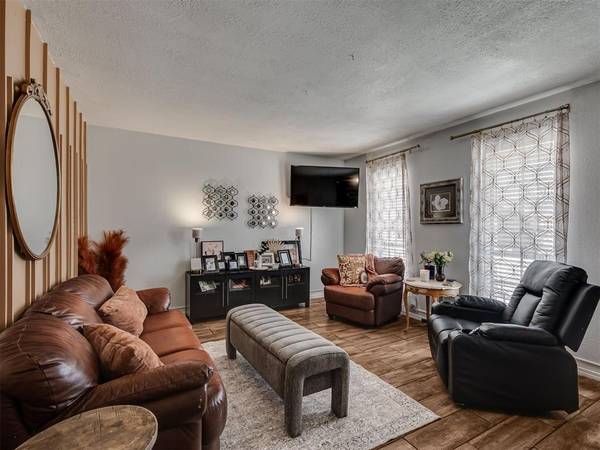 812 E Annie CT, Norman, OK 73069