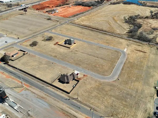 13 Flintlock TRL, Clinton, OK 73601
