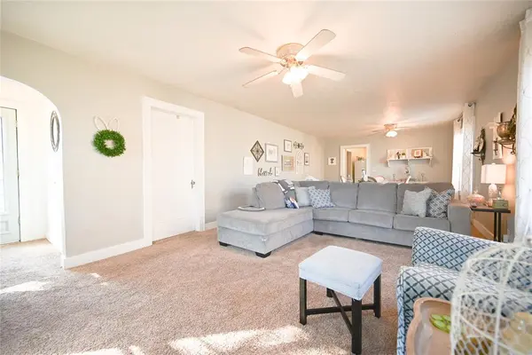 1220 S 19th ST, Chickasha, OK 73018