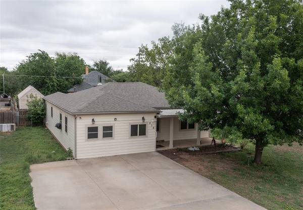 216 N Hitchcock ST, Hobart, OK 73651