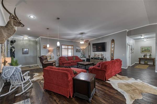 2006 S Randall AVE, Elk City, OK 73644