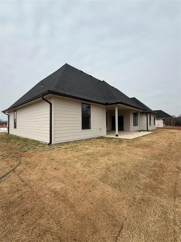 10747 Sebastian ST, Shawnee, OK 74804