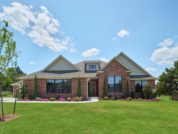 9216 SW 92nd ST, Mustang, OK 73064