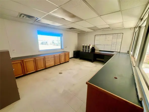 2802 W 7th ST, Elk City, OK 73644