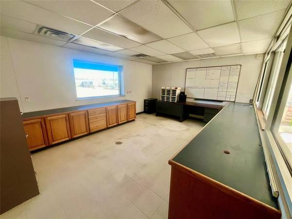 2802 W 7th ST, Elk City, OK 73644