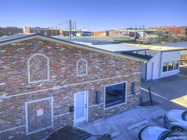 211 E Cleveland AVE, Guthrie, OK 73044