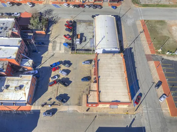 123 N 1st ST, Guthrie, OK 73044