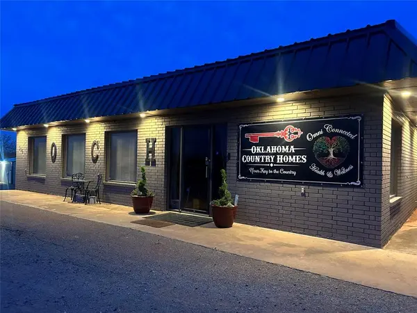 306 E Highway 66 HWY, Wellston, OK 74881