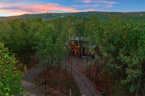 453 Bear Pine TRL, Broken Bow, OK 74728