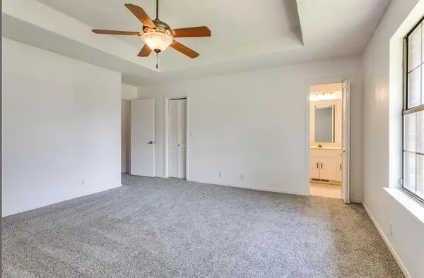 2713 S Summerfield DR, Edmond, OK 73012