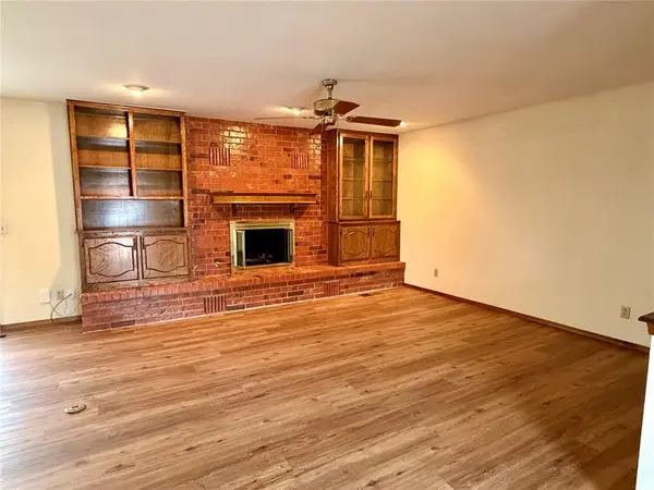 205 Randolph RD, Clinton, OK 73601