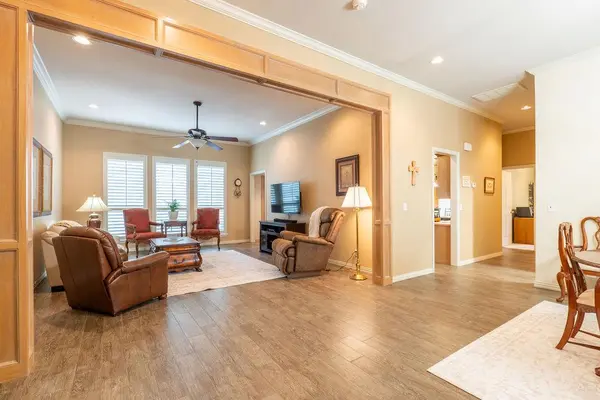 9 Castle Creek PL, Shawnee, OK 74804