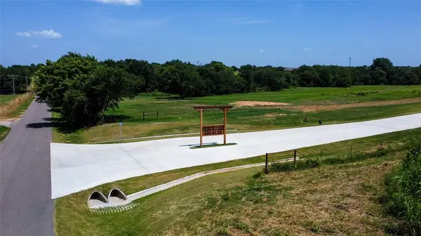 3260 Hermosa DR, Newcastle, OK 73065