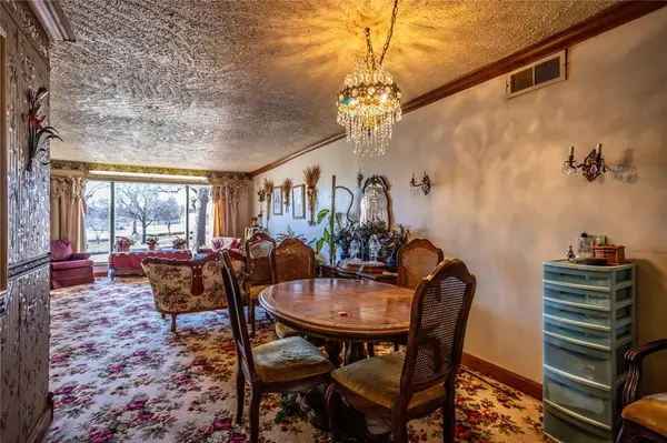 305 E 3rd ST, Cordell, OK 73632