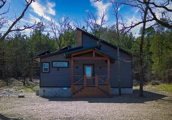 745 Hickory Post RD, Broken Bow, OK 74728