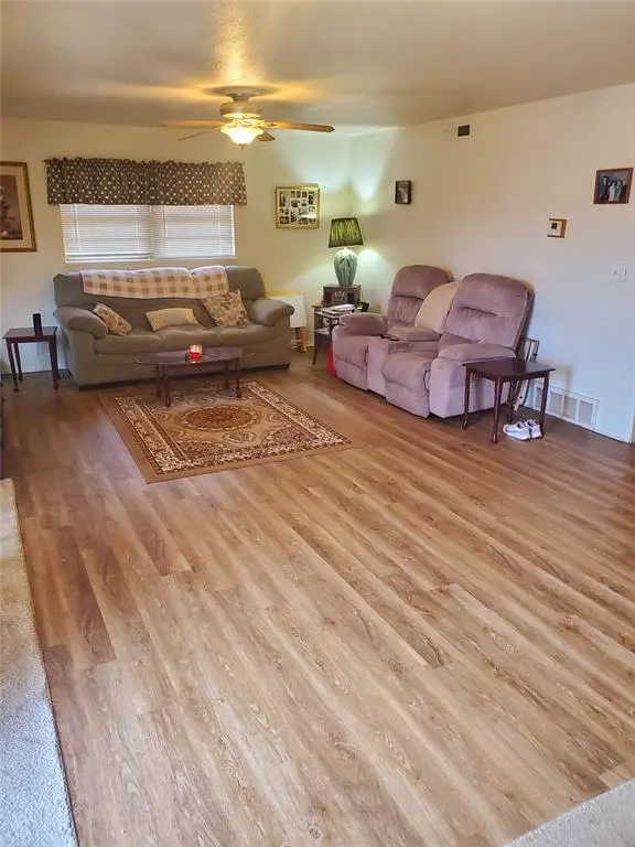 Address not disclosed, Foss, OK 73647