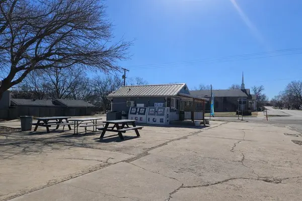 100 N Main ST, Washington, OK 73093