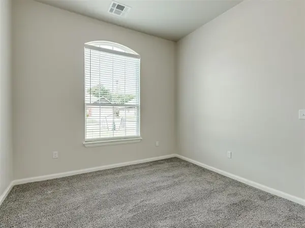 2125 Valley Hollow, Norman, OK 73071