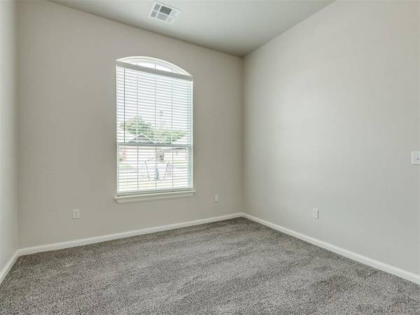 2125 Valley Hollow, Norman, OK 73071
